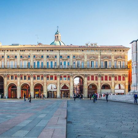 Urbanicooh Guidozagni - Piazza Maggiore View Bologna Esterno foto