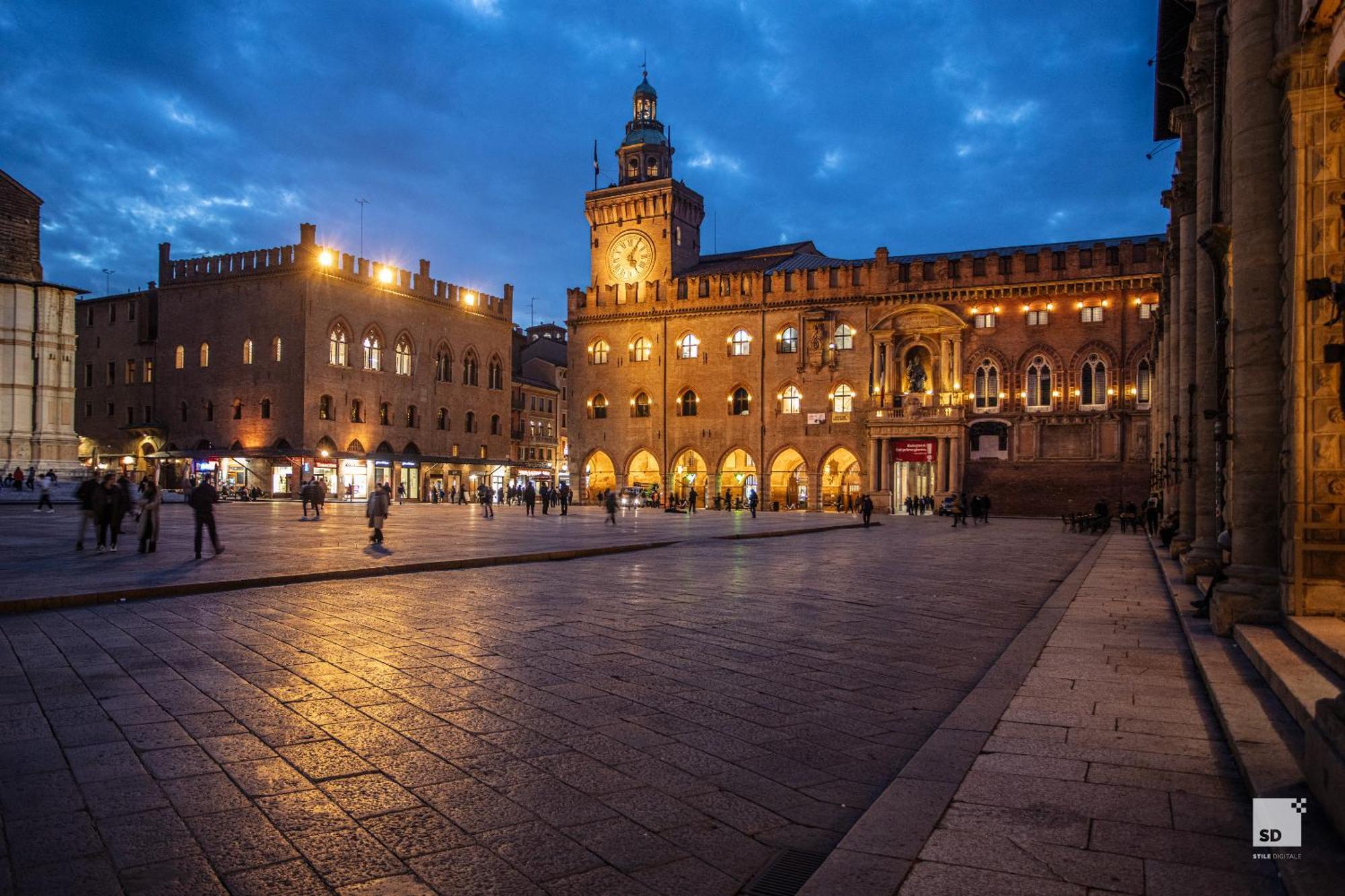 Urbanicooh Guidozagni - Piazza Maggiore View Bologna Esterno foto